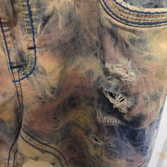Mens Rock Revival Jeans - Picture 5 of 8